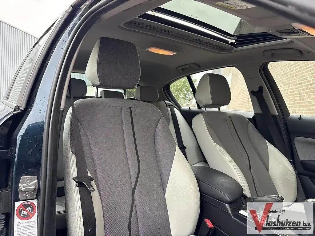 Gebraucht BMW 116 Executive 136 PS (100 kW) 2014 Blau Kleinwagen