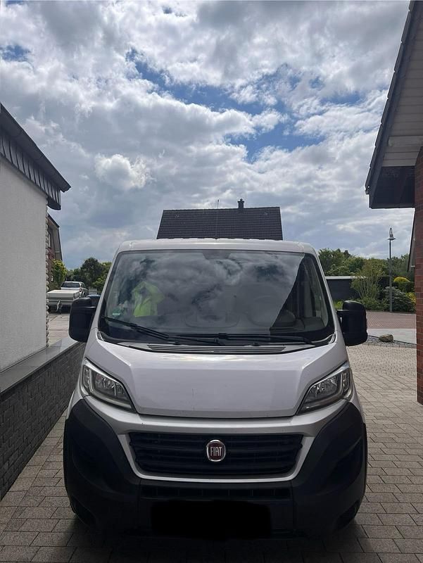 Weiß Gebraucht 2018 Fiat Ducato Van | 14.150 € (Etwas zu teuer) - Bild 1/4