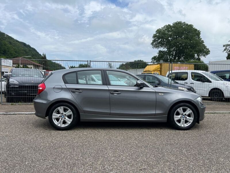 Gebraucht BMW 116 Advantage 122 PS (89 kW) 2011 Grau Kleinwagen