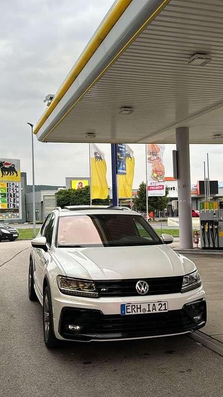 Gebraucht 2019 VW Tiguan Highline SUV | 24.500 € (Teuer) - Bild 1/4