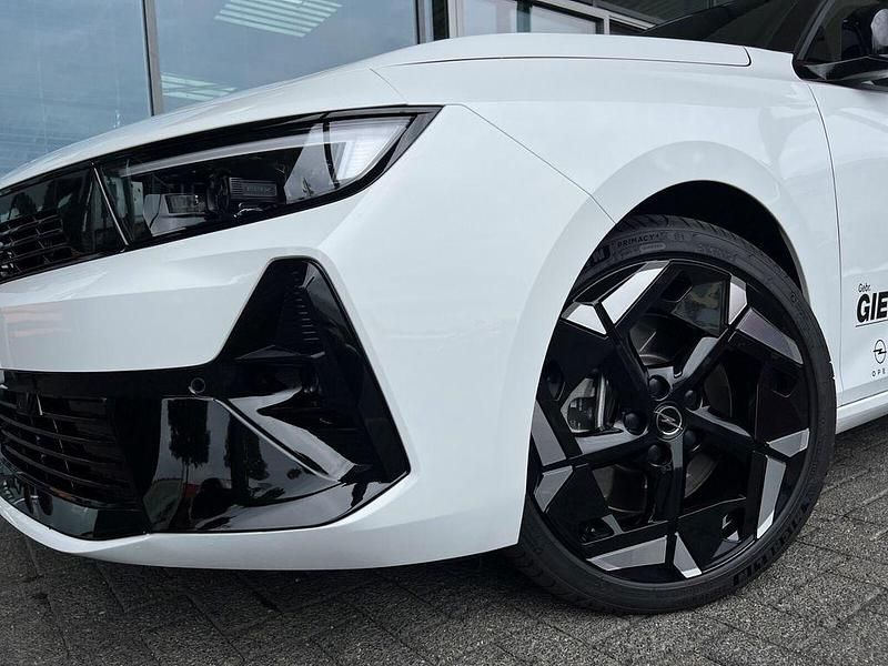 Gebraucht Opel Astra GSe 224 PS (164 kW) 2023 Arktis weiß Limousine