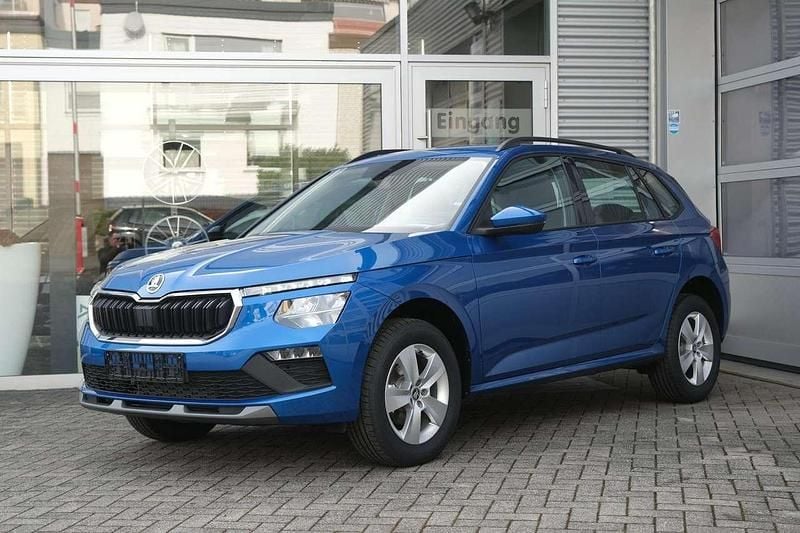 Race blau metallic Neu 2025 Skoda Kamiq Selection SUV | 25.990 € (Guter Preis) - Bild 1/4