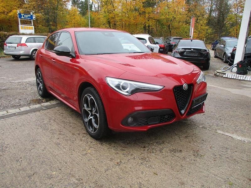 Rot Gebraucht 2022 Alfa Romeo Stelvio Veloce SUV | 26.900 € (Superpreis) - Bild 1/4