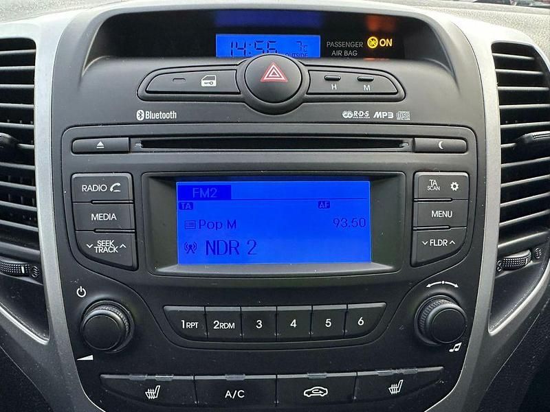 Gebraucht Hyundai ix20 125 PS (91 kW) 2016 Silber Kleinwagen