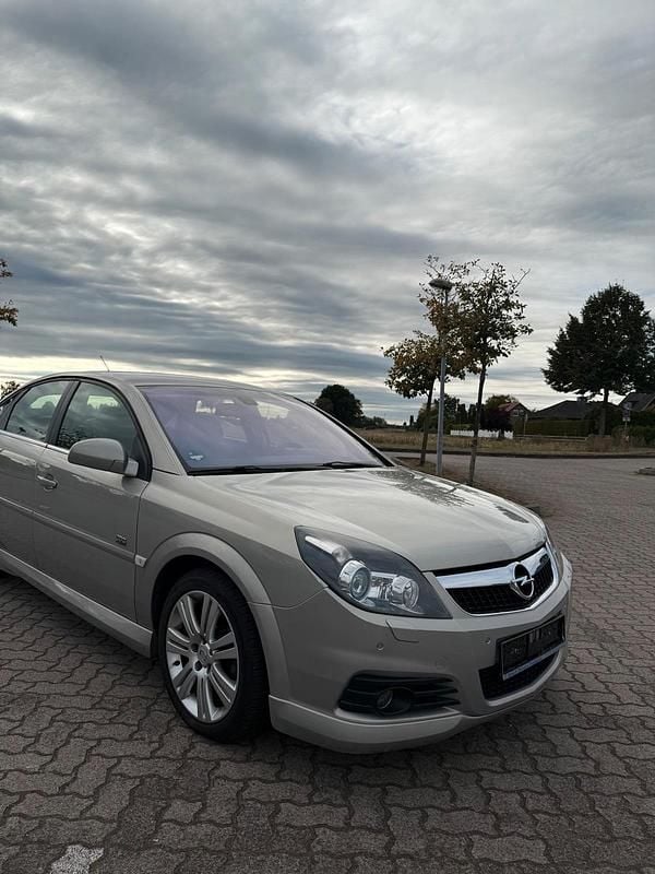 Silber Gebraucht 2006 Opel Vectra OPC Limousine | 2.900 € (Fairer Preis) - Bild 1/4