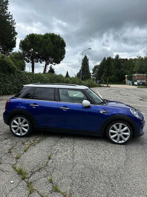 Blau Gebraucht 2018 Mini Cooper D Business Kleinwagen | 12.000 € (Guter Preis) - Bild 1/4