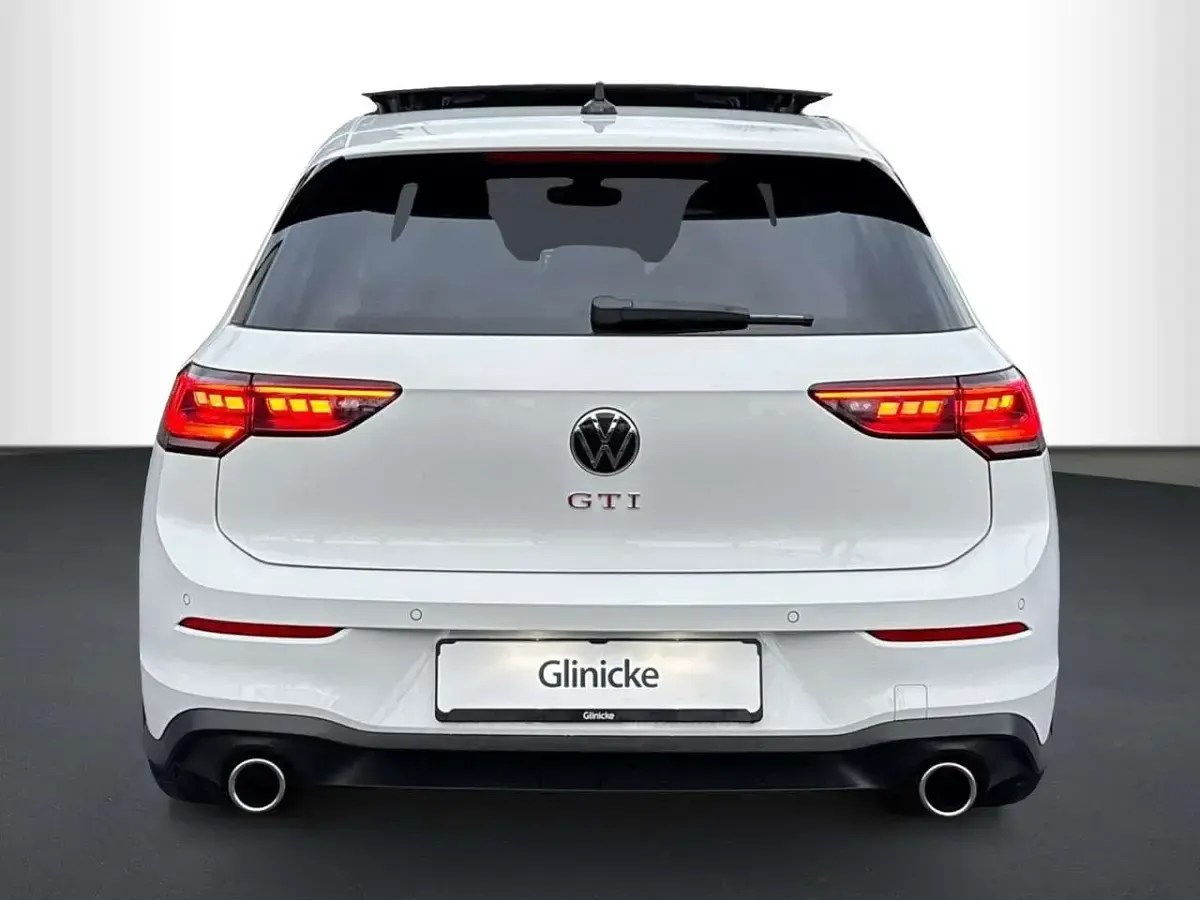 Gebraucht VW Golf VIII GTI 265 PS (194 kW) 2024 Pure white Limousine