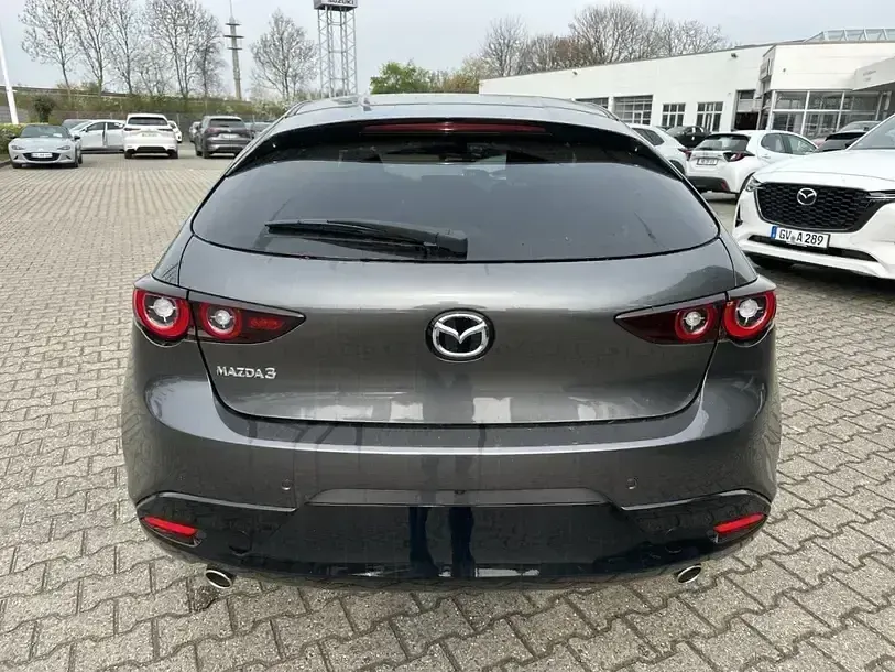 Neu Mazda 3 Nagisa 140 PS (102 kW) 2026 Machine gray Limousine