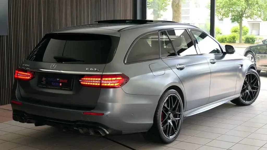 Gebraucht Mercedes E63S AMG AMG 612 PS (450 kW) 2021 Grau Limousine