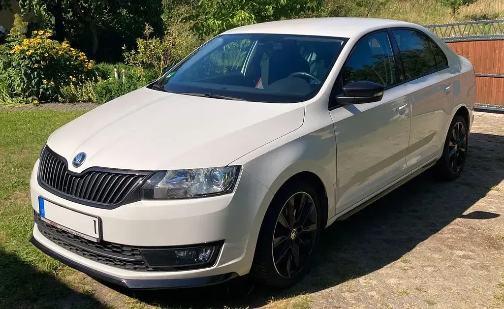 Gebraucht Skoda Rapid Monte Carlo 110 PS (80 kW) 2016 Weiß Kleinwagen