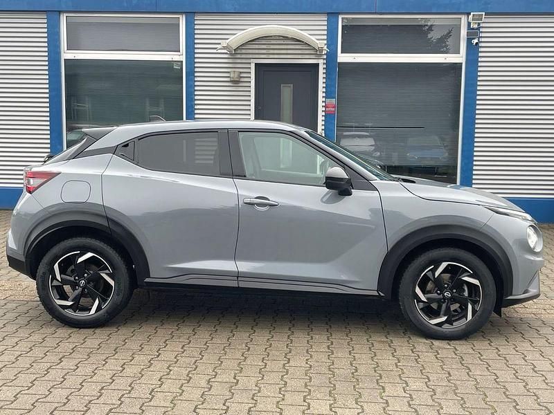 Gebraucht Nissan Juke N-Connecta 114 PS (83 kW) 2024 Ceramic grey SUV