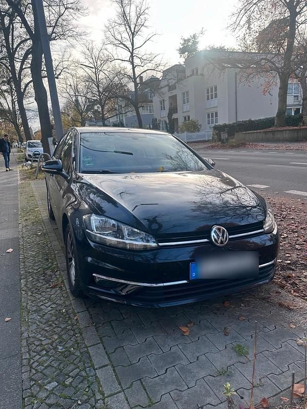 Gebraucht 2017 VW Golf VII Kleinwagen | 11.700 € (Guter Preis) - Bild 1/4