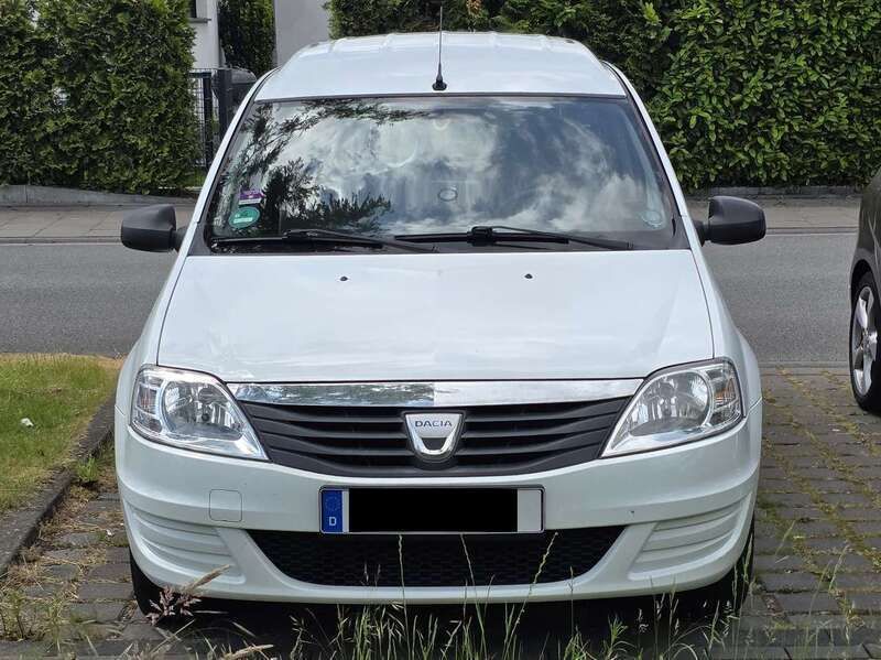 Weiß Gebraucht 2009 Dacia Logan MCV Kombi | 1.350 € (Fairer Preis) - Bild 1/4