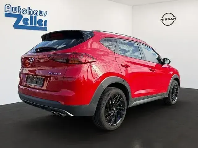 Gebraucht Hyundai Tucson Trend 136 PS (100 kW) 2020 Rot SUV