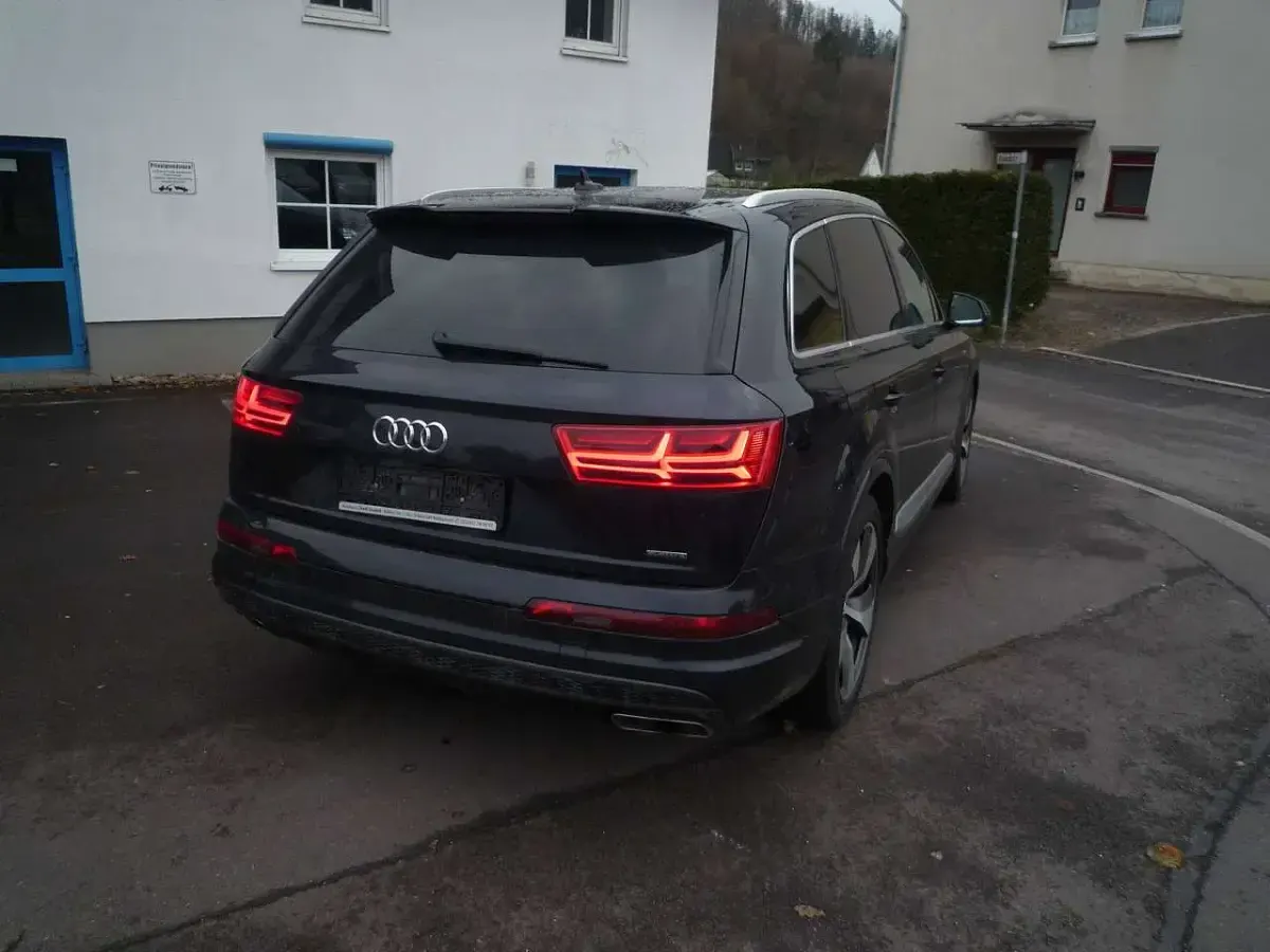 Gebraucht Audi Q7 272 PS (200 kW) 2017 Tintenblau metallic SUV