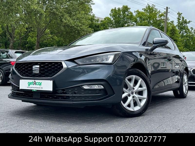 Grau Gebraucht 2022 Seat Leon Style Limousine | 17.900 € (Guter Preis) - Bild 1/3