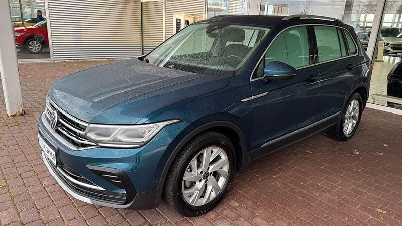 Blau Gebraucht 2021 VW Tiguan Elegance SUV | 28.190 € (Fairer Preis) - Bild 1/4