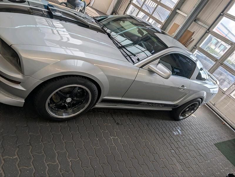 Gebraucht Ford Mustang GT 305 PS (224 kW) 2008 Silber Coupé