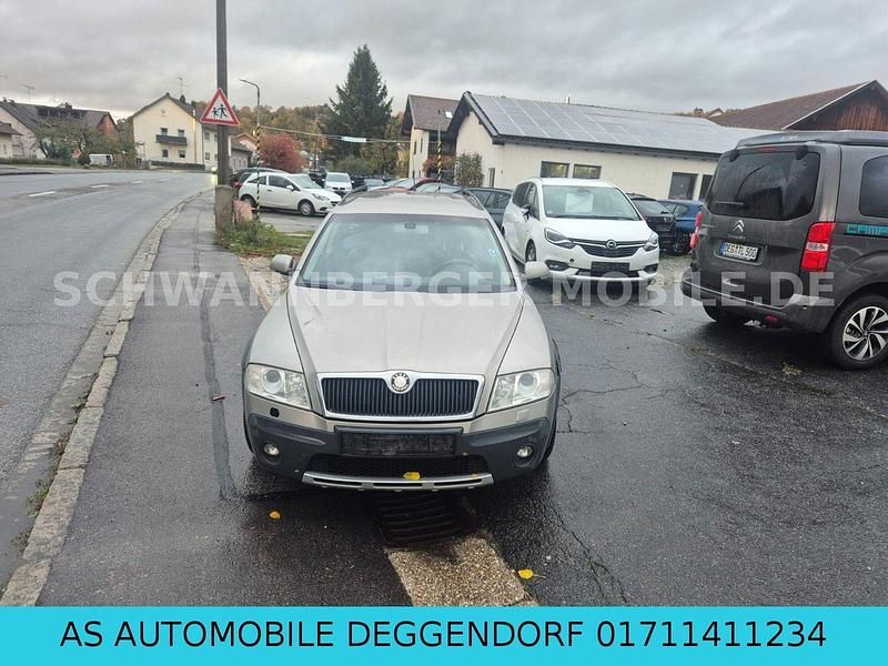 Beige Gebraucht 2007 Skoda Octavia Scout 4x4 Kombi | 2.000 € (Superpreis) - Bild 1/4