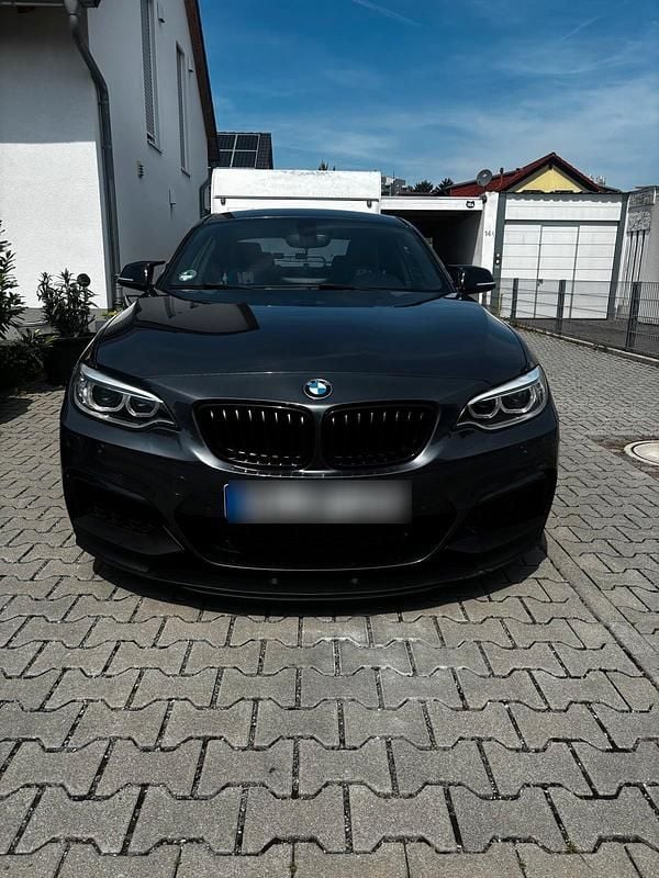 Grau Gebraucht 2015 BMW M235 Performance Coupé | 21.499 € (Fairer Preis) - Bild 1/4
