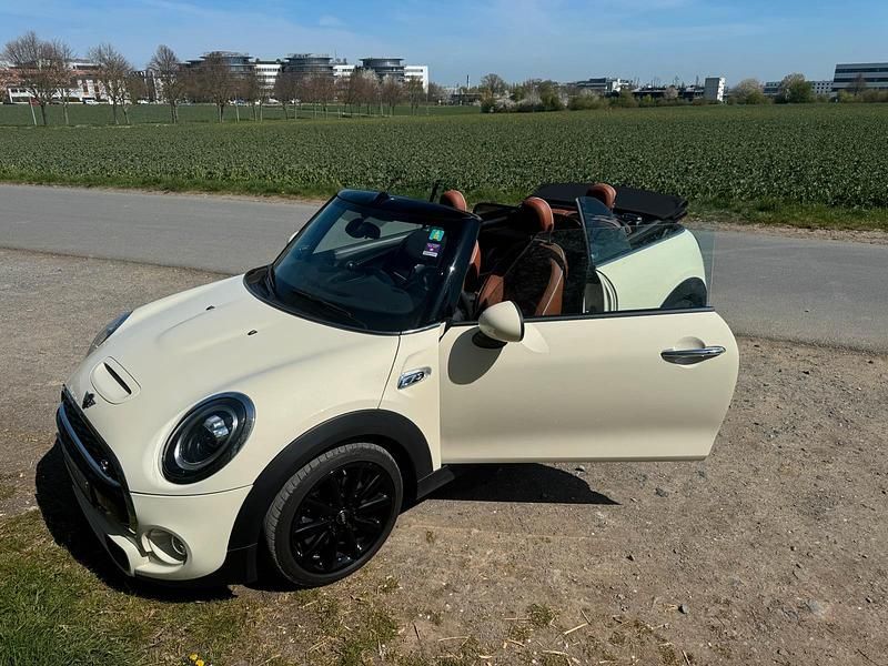 Weiß Gebraucht 2018 Mini Cooper S Cabriolet Pepper Cabrio | 25.000 € (Guter Preis) - Bild 1/4