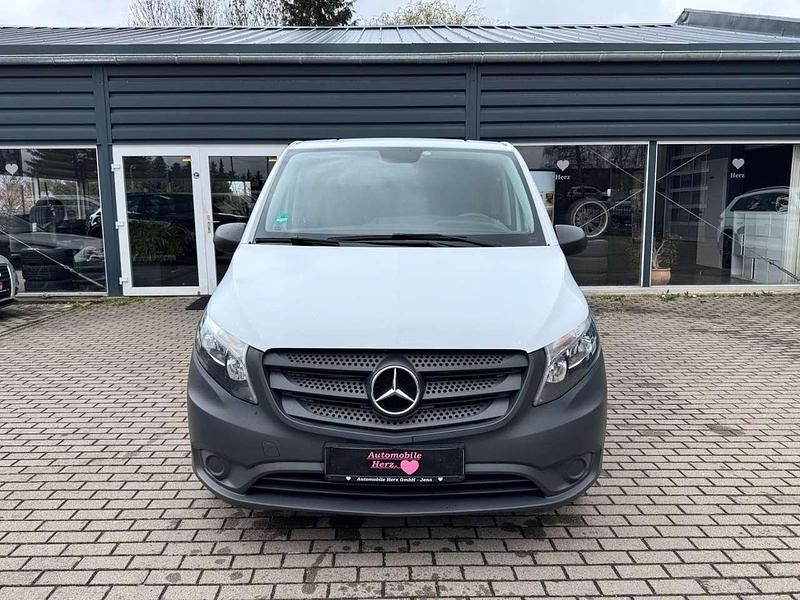 Gebraucht Mercedes Vito 163 PS (119 kW) 2018 Weiß Van