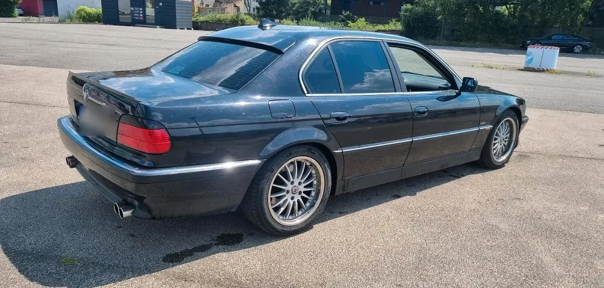 Gebraucht BMW 728 193 PS (141 kW) 1997 Schwarz Limousine