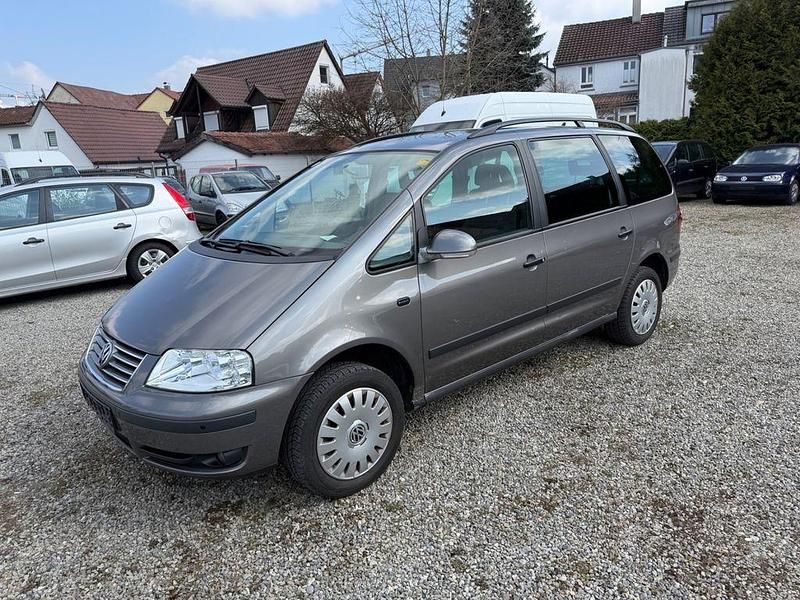 Gebraucht VW Sharan Trendline 116 PS (85 kW) 2008 Grau Van / Kleinbus