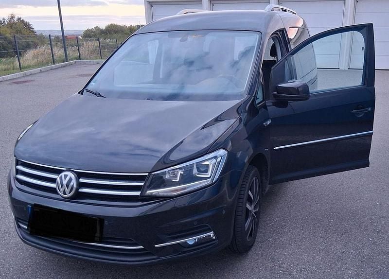 Schwarz Gebraucht 2015 VW Caddy Van / Kleinbus | 16.999 € (Fairer Preis) - Bild 1/4