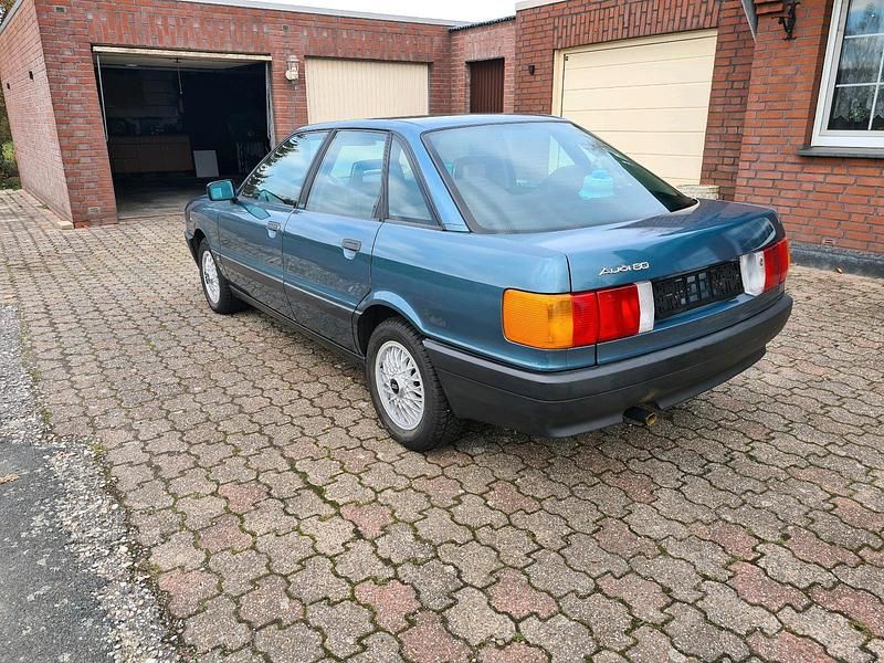 Second-hand Audi 80 75 CP (55 kW) 1987 Albastru Berlinǎ