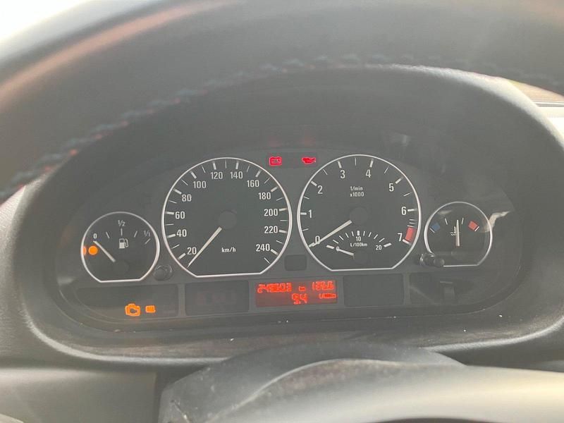 Gebraucht BMW 318 143 PS (105 kW) 2004 Blau Kombi