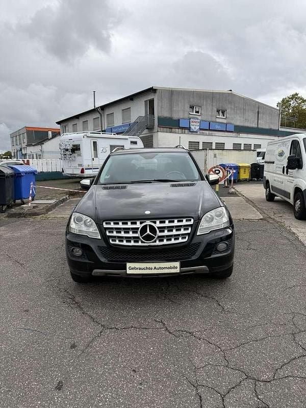 Schwarz Gebraucht 2008 Mercedes ML280 SUV | 6.000 € (Fairer Preis) - Bild 1/4