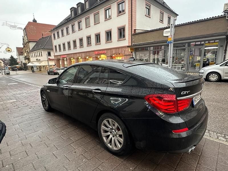 Schwarz Gebraucht 2010 BMW 530 Gran Turismo Limousine | 7.999 € - Bild 1/4