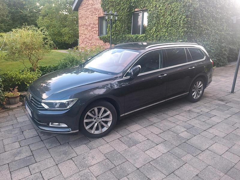 Schwarz Gebraucht 2018 VW Passat Business Kombi | 11.000 € (Superpreis) - Bild 1/4