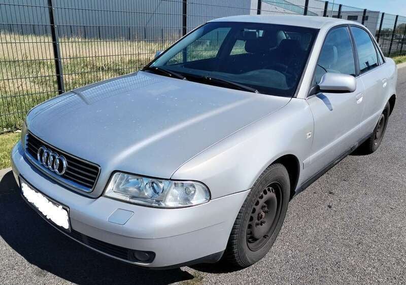 Silber Gebraucht 2000 Audi A4 Limousine | 1.580 € (Superpreis) - Bild 1/4