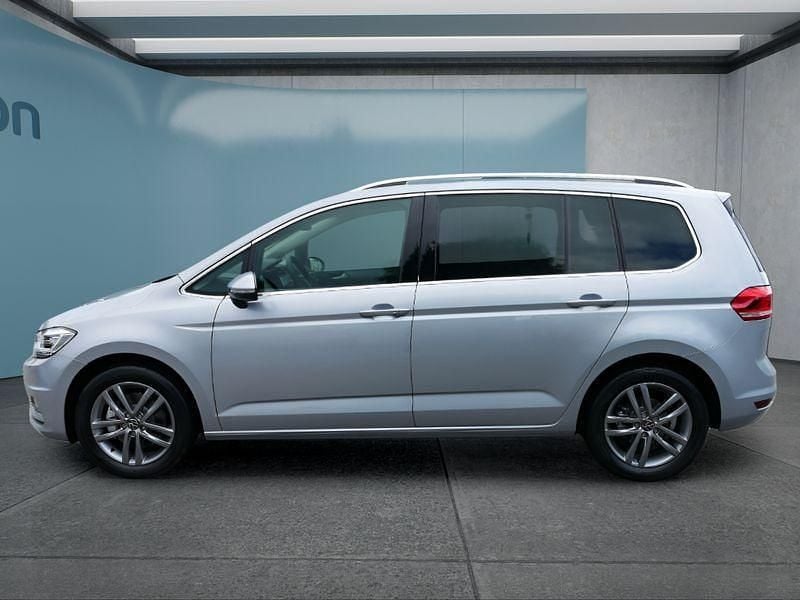 Neu VW Touran 150 PS (110 kW) 2025 Silber Van / Kleinbus