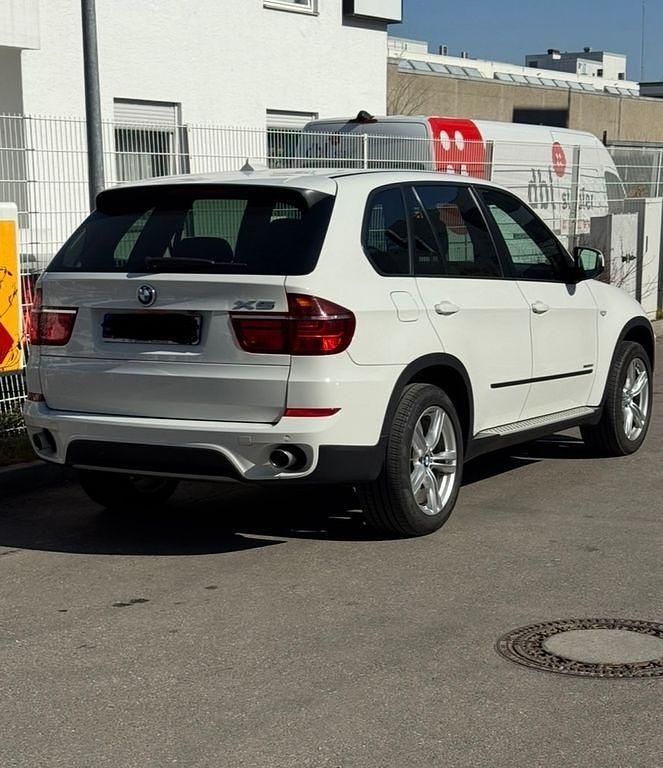 Second-hand BMW X5 245 CP (180 kW) 2012 Negru SUV