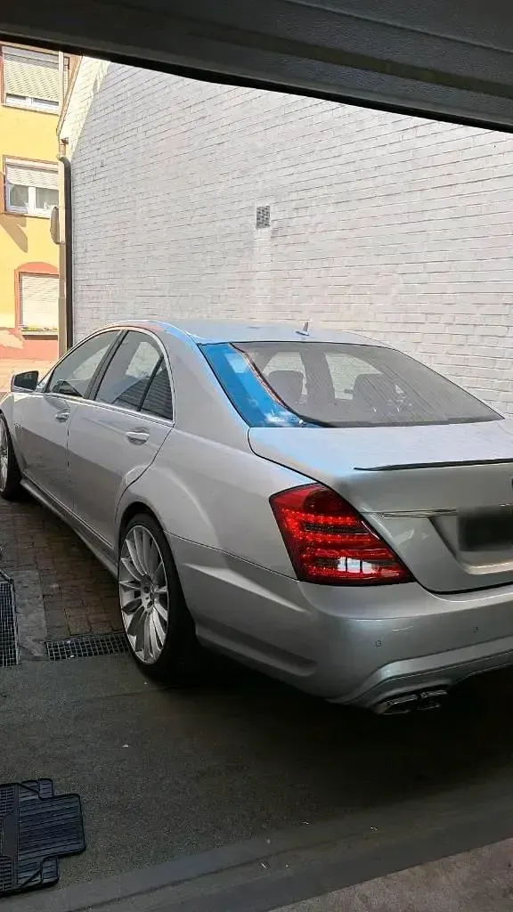 Używany Mercedes S500 435 KM (319 kW) 2011 Srebrny Sedan/Limuzyna