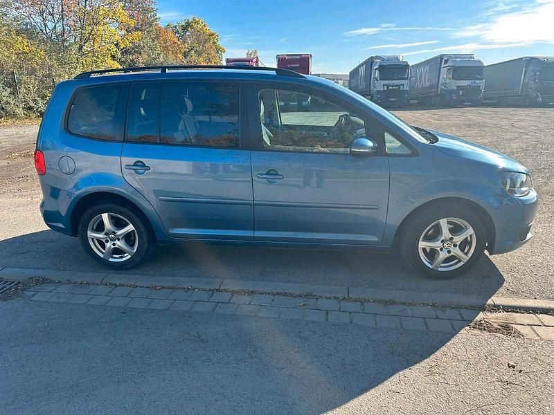 Blau Gebraucht 2011 VW Touran Van / Kleinbus | 6.200 € (Guter Preis) - Bild 1/4