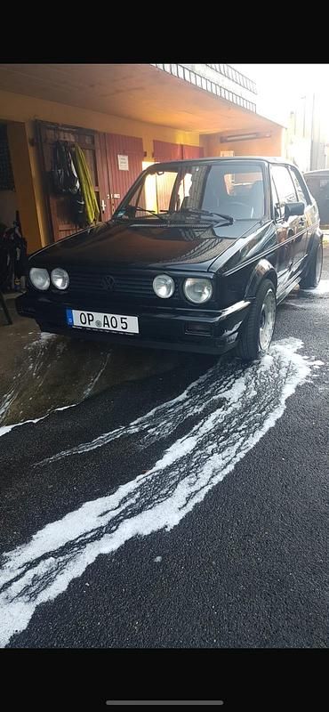 Schwarz Gebraucht 1991 VW Golf Cabriolet Sportline Cabrio | 7.900 € - Bild 1/4