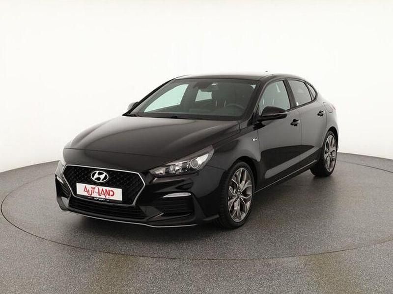 Schwarz Gebraucht 2019 Hyundai i30 N Line Limousine | 17.990 € (Teuer) - Bild 1/4