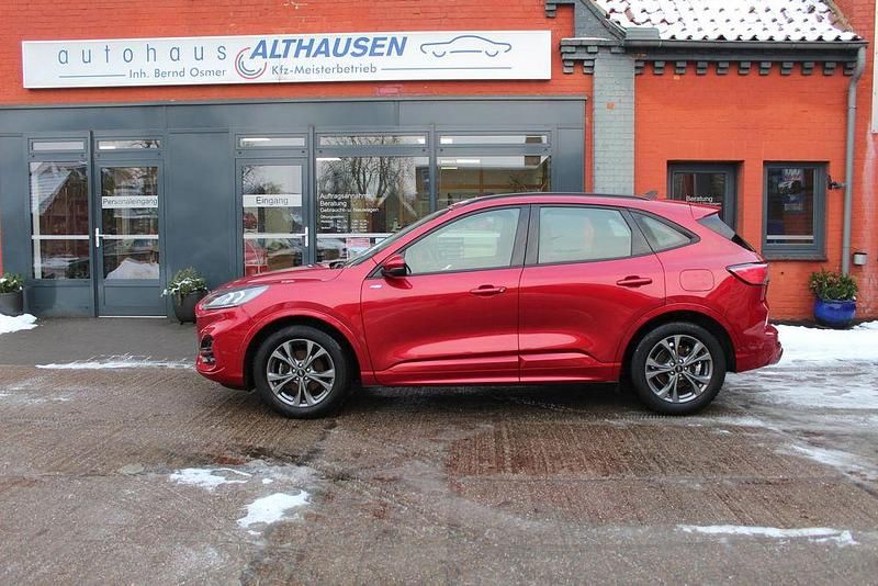 Gebraucht Ford Kuga ST-Line 150 PS (110 kW) 2024 Rot SUV