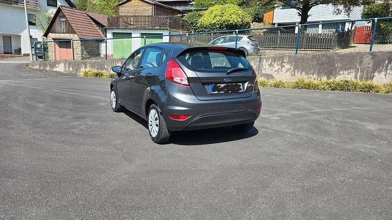 Second-hand Ford Fiesta 82 CP (60 kW) 2017 Gri Hatchback