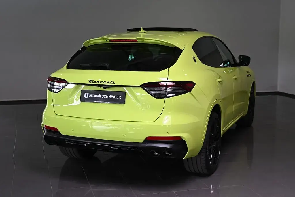 Gebraucht Maserati Levante 430 PS (316 kW) 2023 Grün SUV