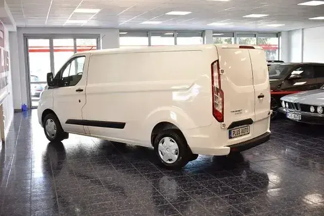 Gebraucht Ford Transit Custom 131 PS (96 kW) 2022 Weiß Van / Kleinbus