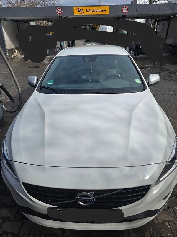 Gebraucht Volvo V60 R-Design 190 PS (139 kW) 2018 Weiß Kombi