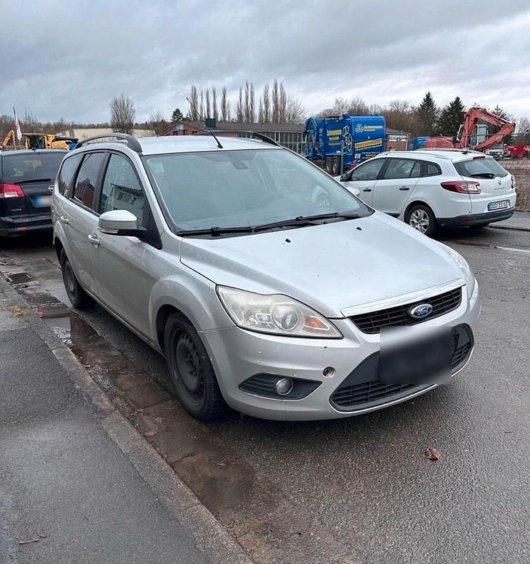 Gebraucht Ford Focus 109 PS (80 kW) 2010 Silber Kombi
