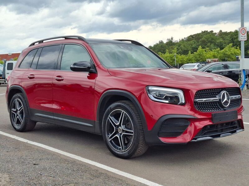 Violett Gebraucht 2022 Mercedes GLB200 AMG line SUV | 35.000 € (Fairer Preis) - Bild 1/4