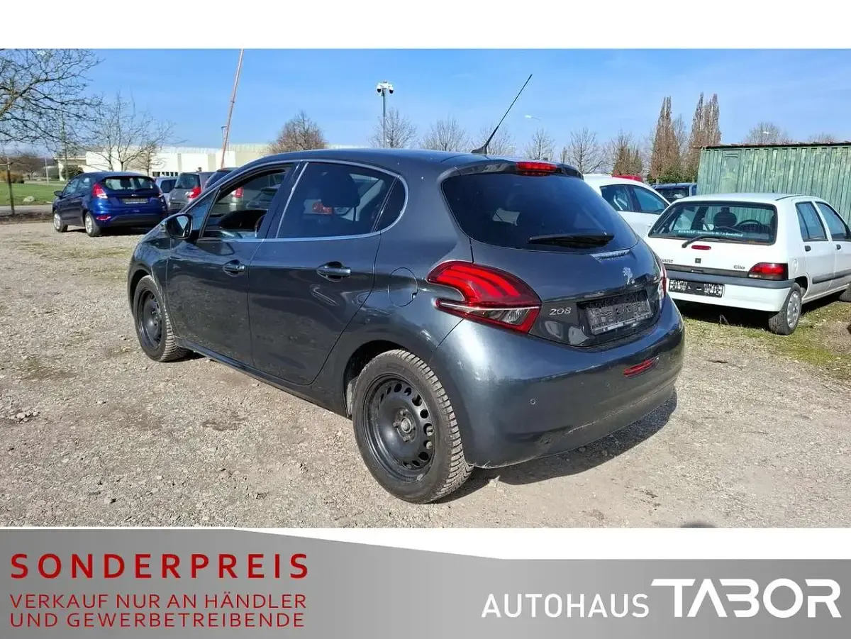 Gebraucht Peugeot 208 Allure 110 PS (80 kW) 2017 Lack grau shark/metalliclacki Kleinwagen