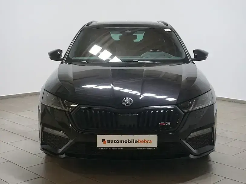 Używany Skoda Octavia RS 200 KM (147 kW) 2022 Czarny Kombi